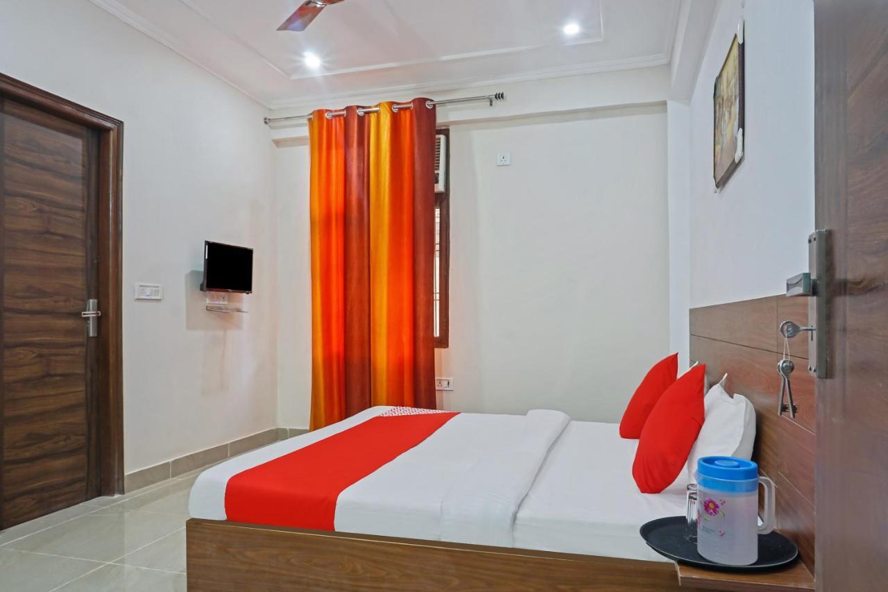 OYO 37169 Hotel Quadis Noida Exterior foto