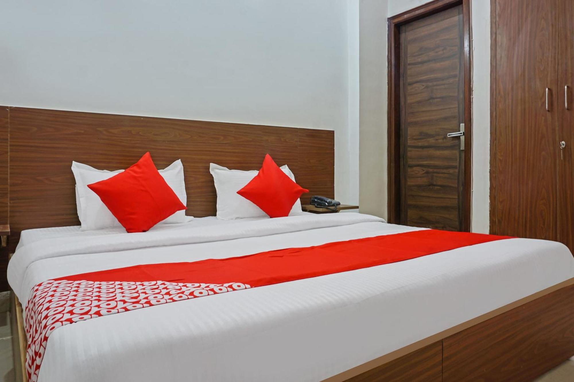 OYO 37169 Hotel Quadis Noida Exterior foto