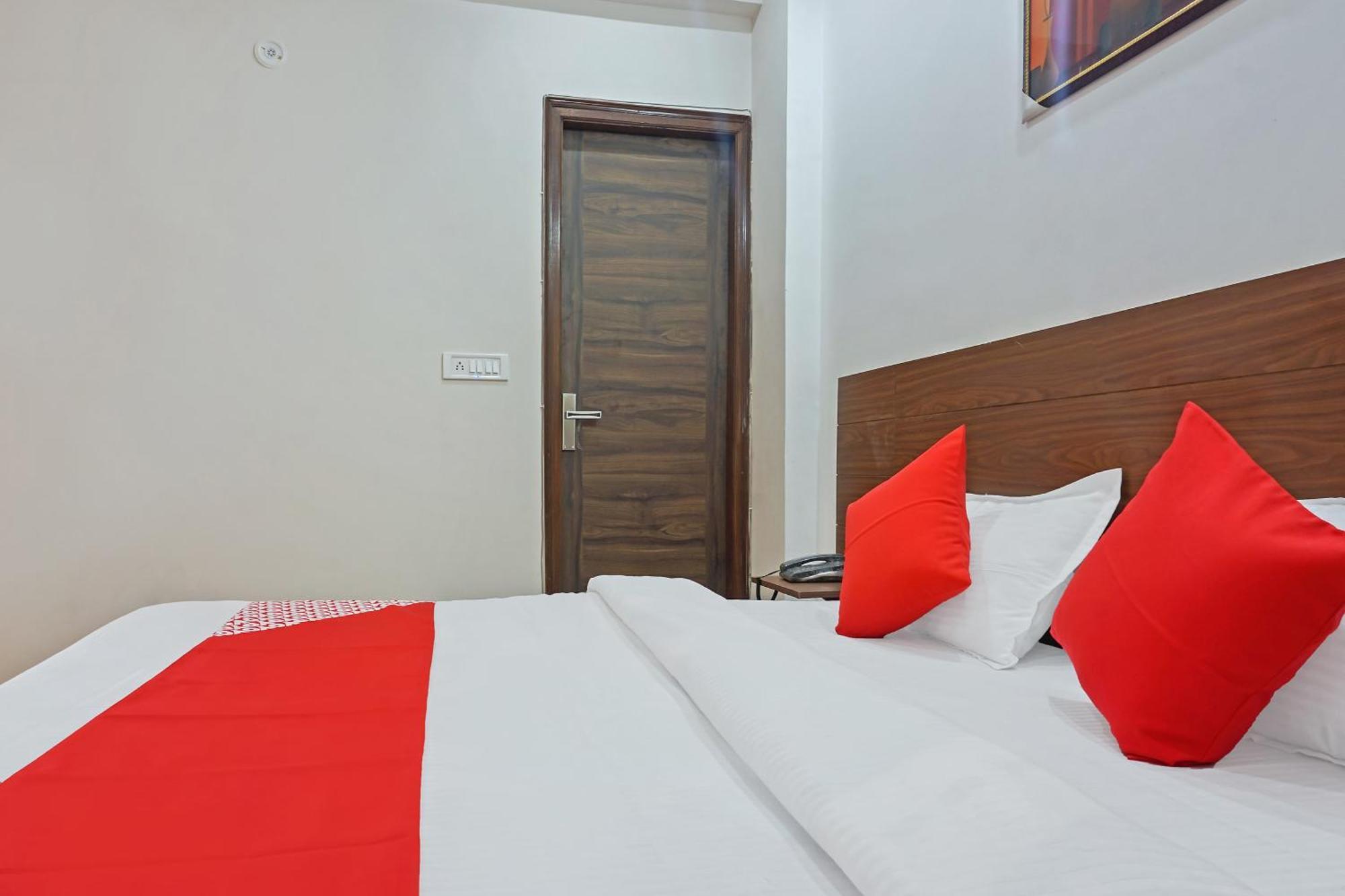 OYO 37169 Hotel Quadis Noida Exterior foto