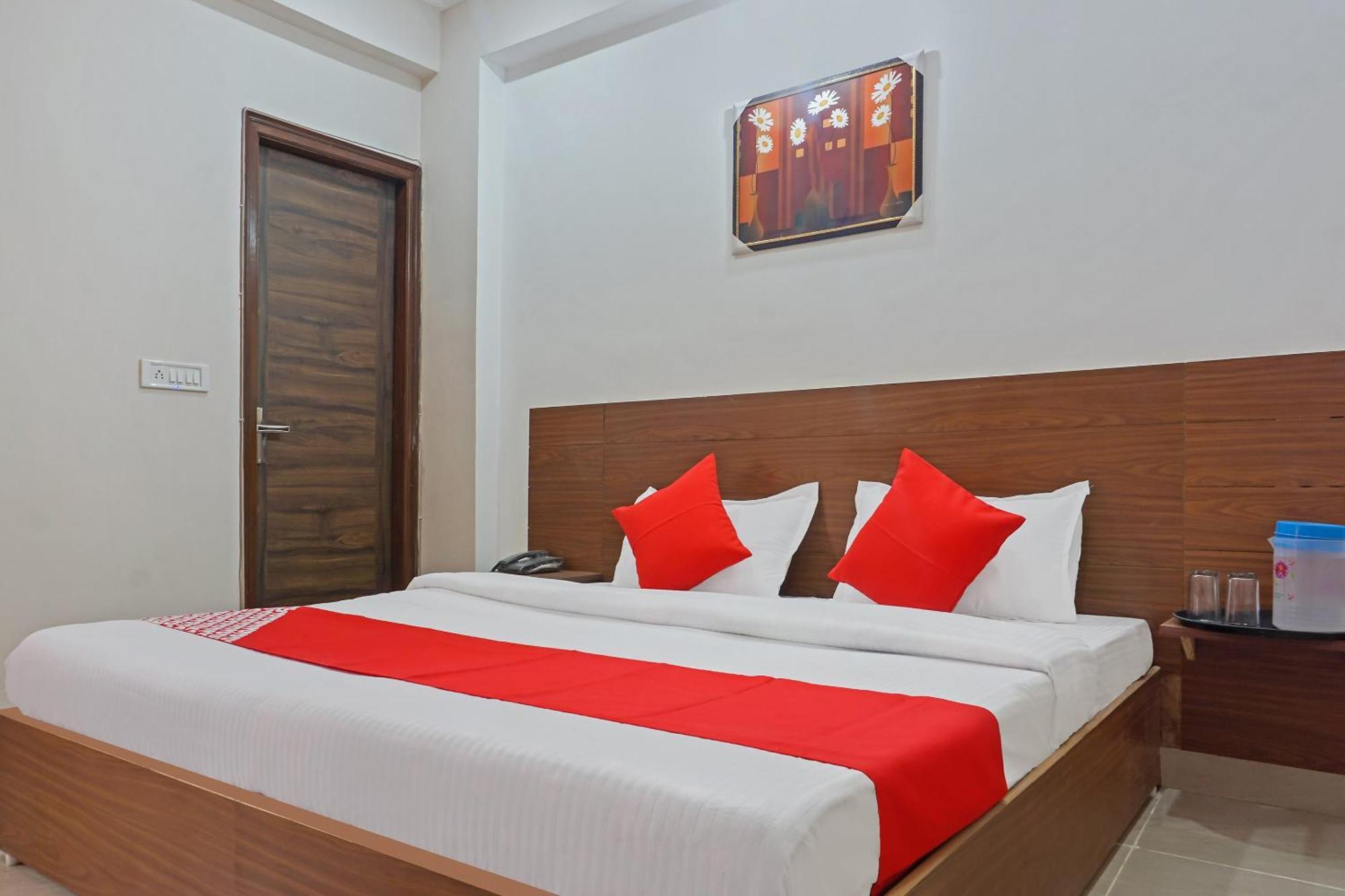 OYO 37169 Hotel Quadis Noida Exterior foto
