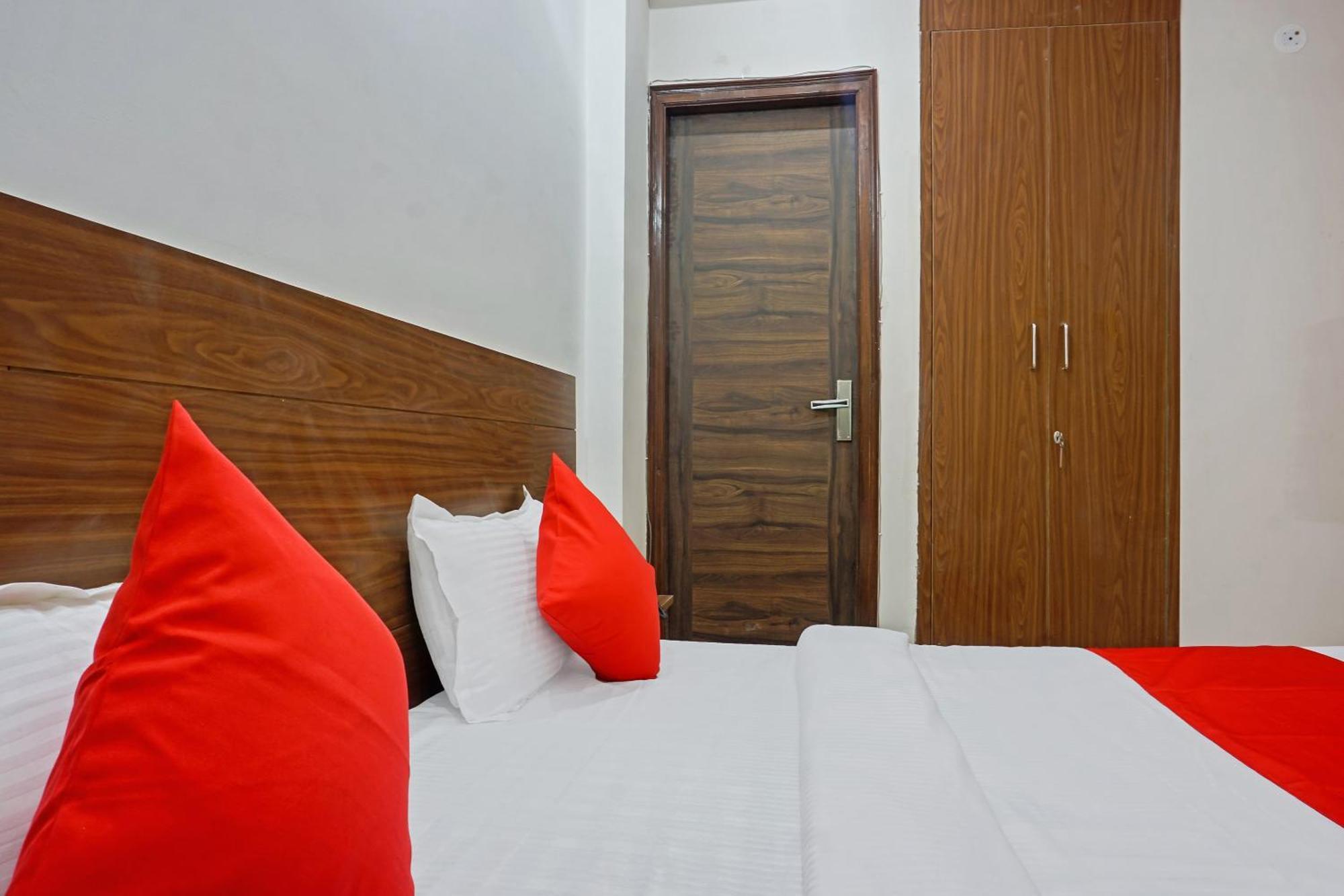 OYO 37169 Hotel Quadis Noida Exterior foto