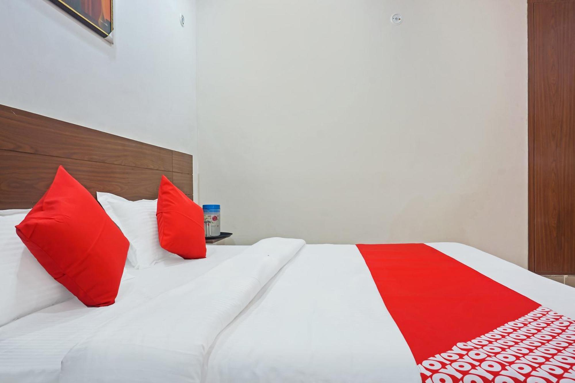 OYO 37169 Hotel Quadis Noida Exterior foto
