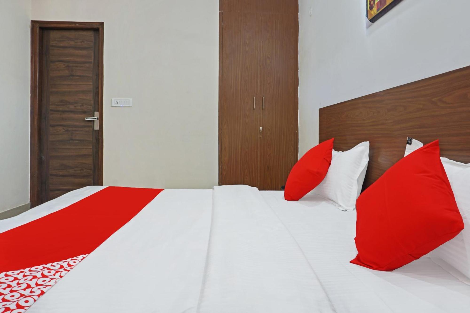 OYO 37169 Hotel Quadis Noida Exterior foto