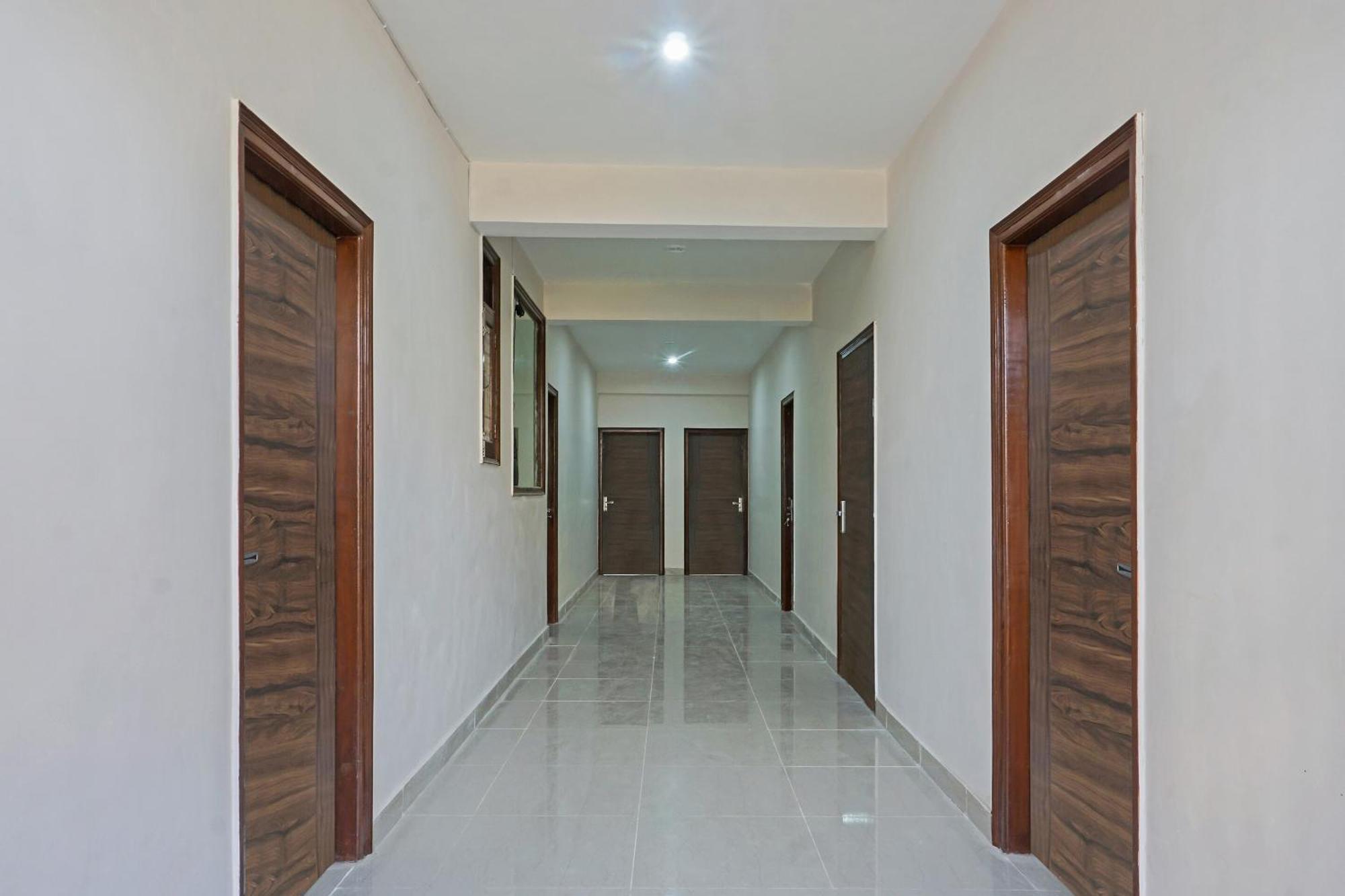 OYO 37169 Hotel Quadis Noida Exterior foto