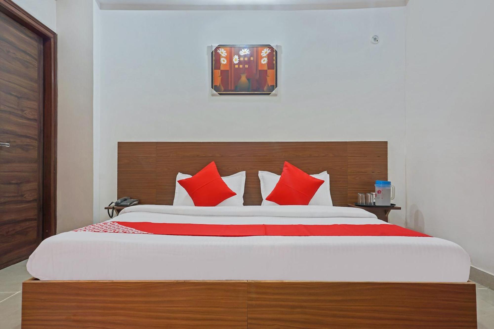 OYO 37169 Hotel Quadis Noida Exterior foto