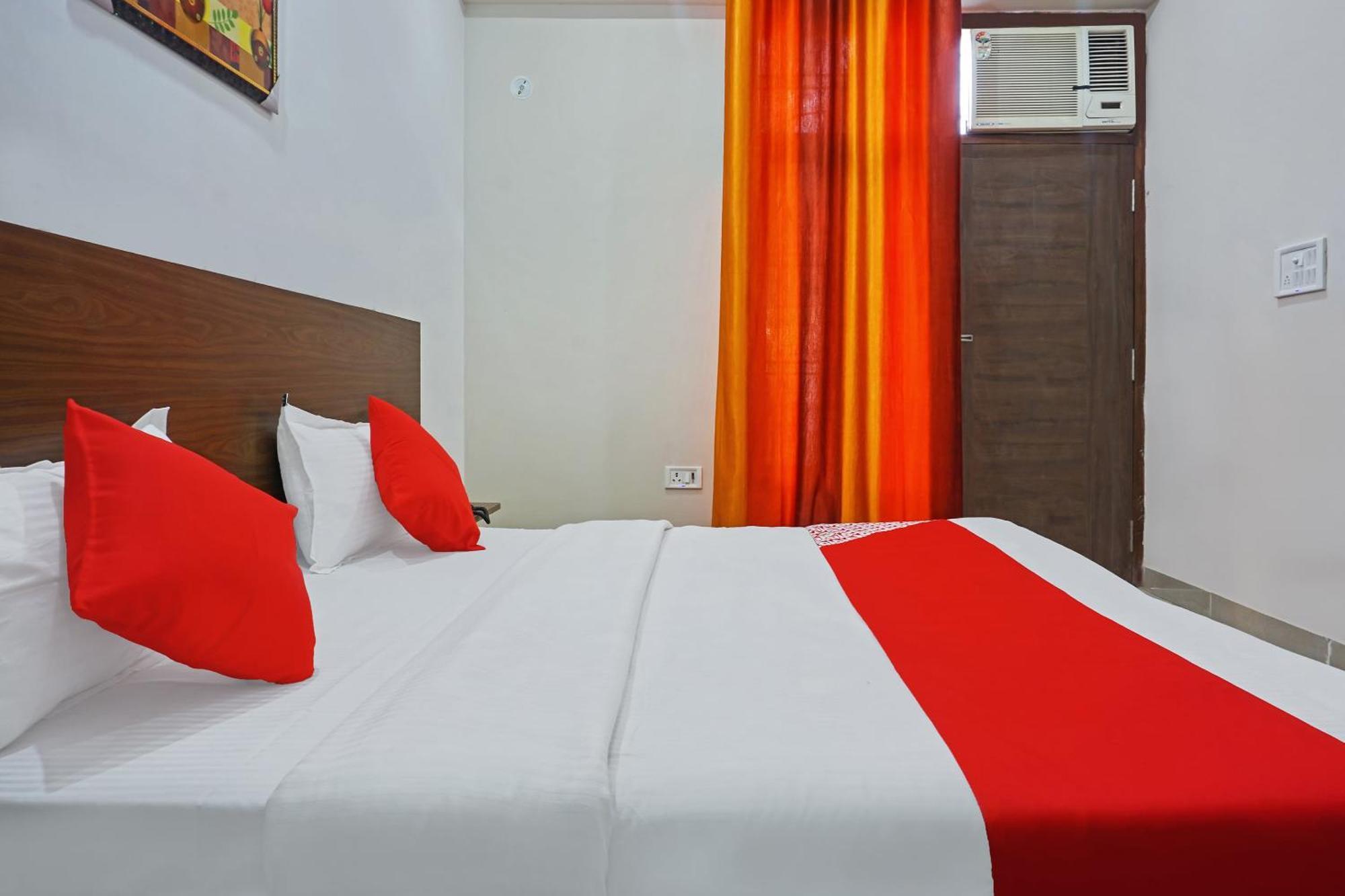 OYO 37169 Hotel Quadis Noida Exterior foto