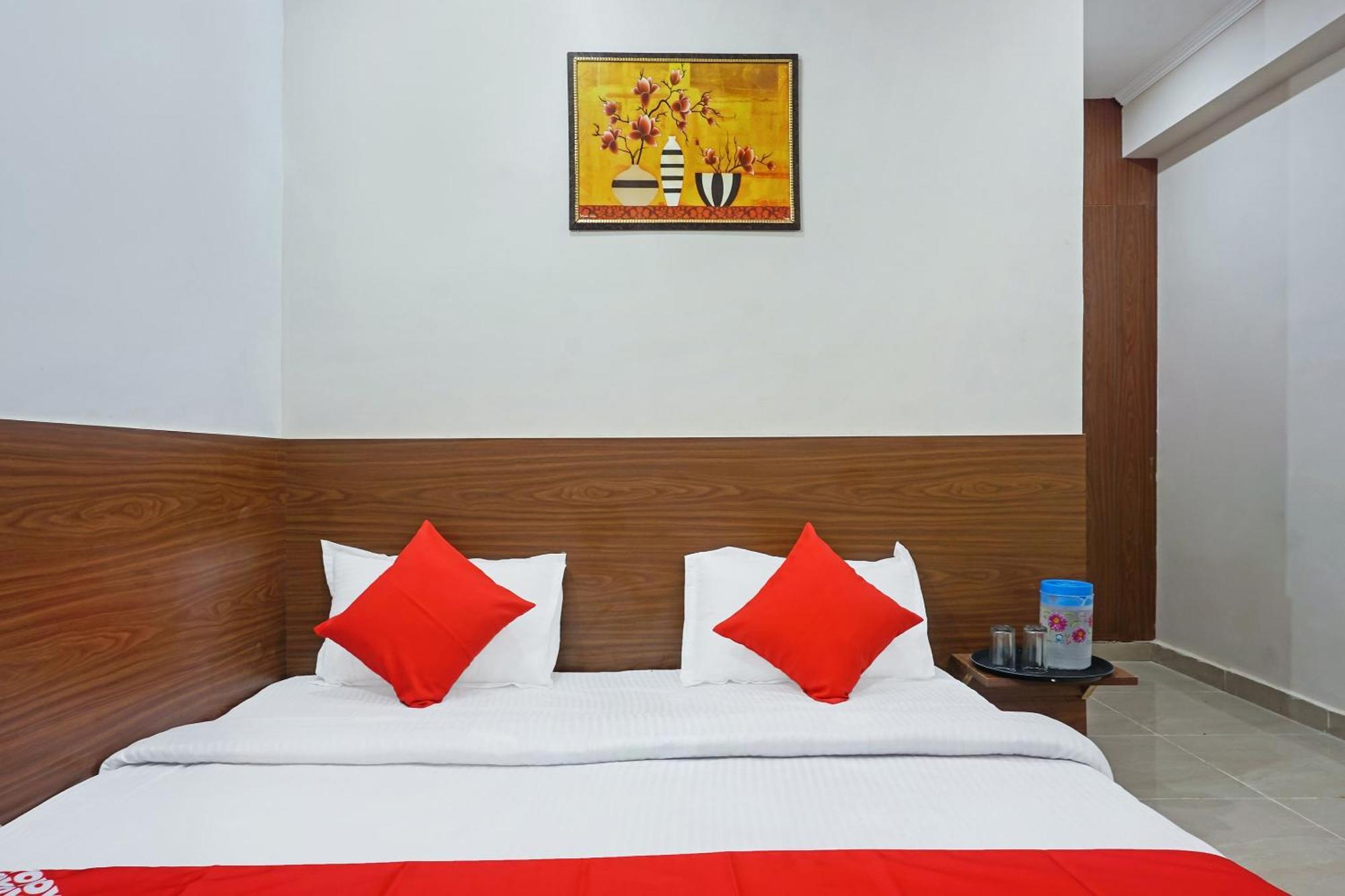 OYO 37169 Hotel Quadis Noida Exterior foto