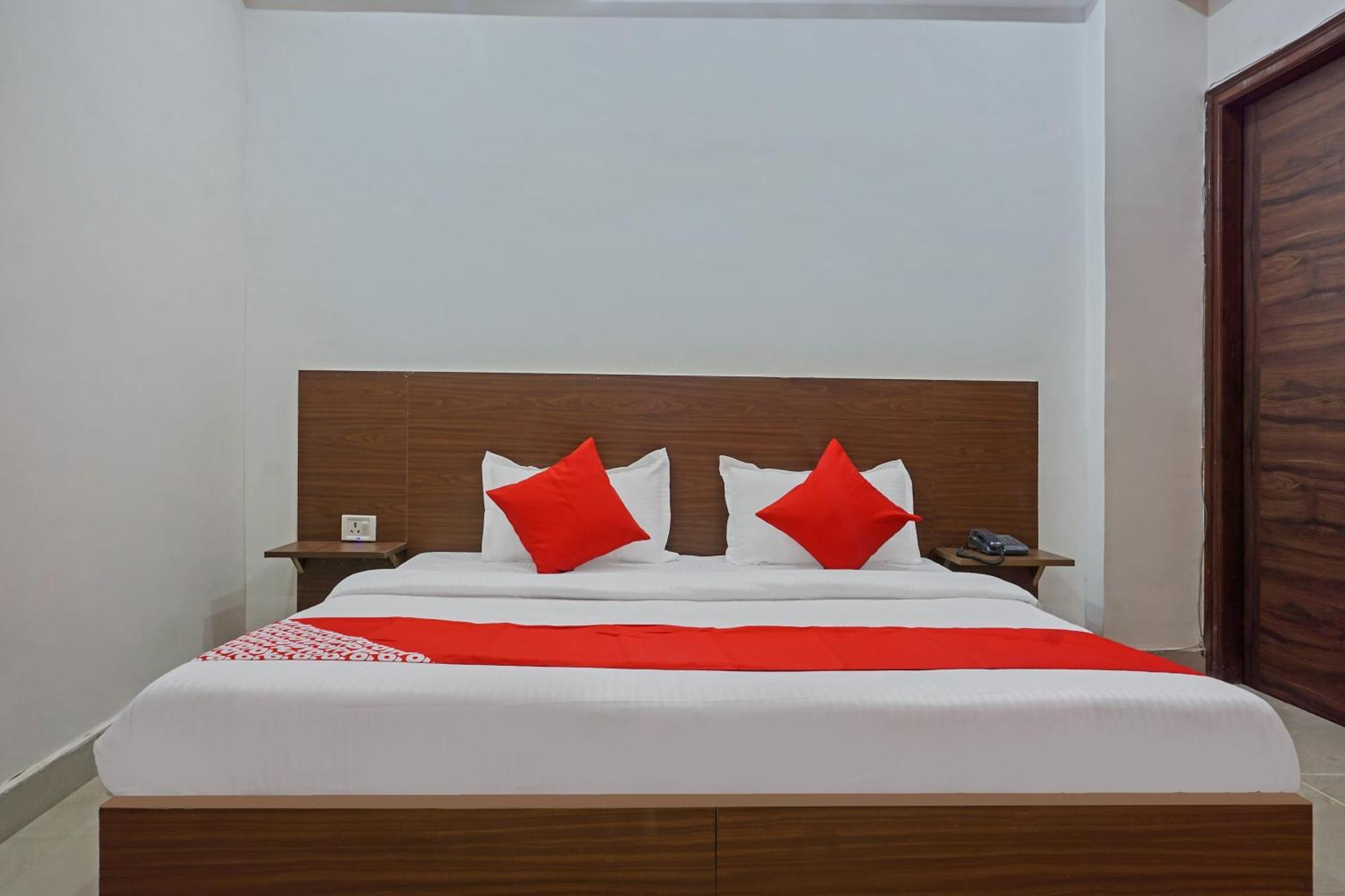 OYO 37169 Hotel Quadis Noida Exterior foto